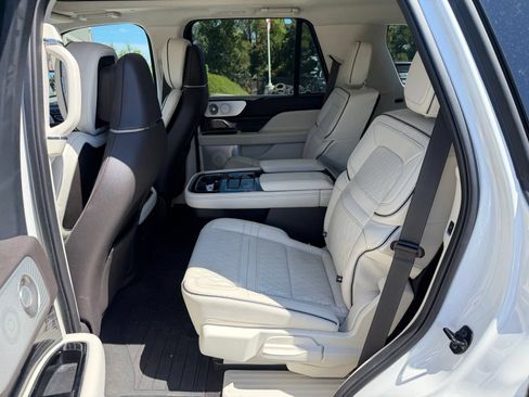 Used 2023 Lincoln Navigator Black Label AWD/4WD image 12