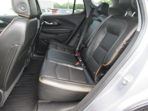 Used 2023 GMC Terrain AT4 w/ Tech Package AWD/4WD image 36