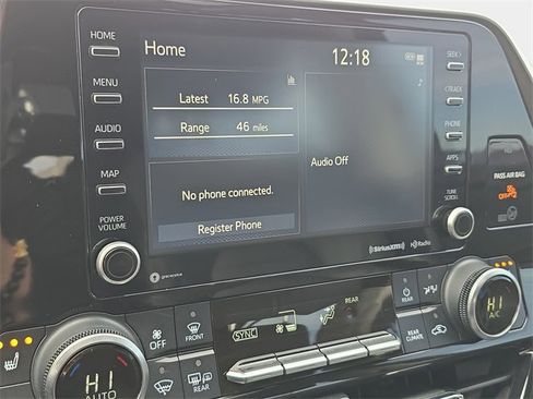 Used 2021 Toyota Highlander XLE image 25