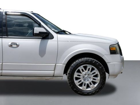 Used 2014 Ford Expedition EL Limited w/ Equipment Group 301A AWD/4WD image 7