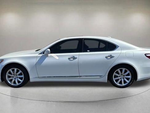Used 2009 Lexus LS 460 RWD image 5