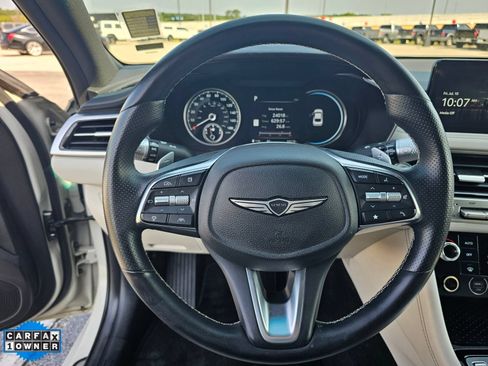 Used 2025 Genesis G70 2.5T AWD/4WD image 17