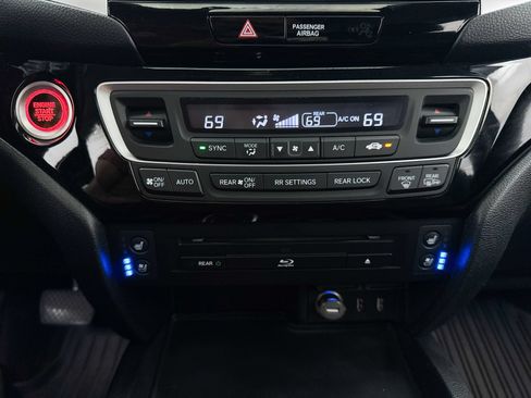 Used 2018 Honda Pilot Elite image 24
