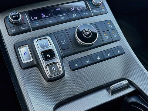 Used 2021 Hyundai Palisade Limited FWD image 17