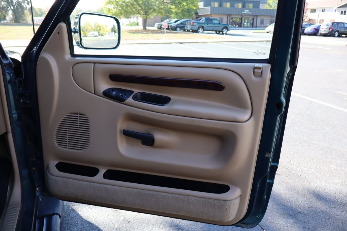 Used 1997 Dodge Ram 2500 Truck 4x4 Club Cab image 22