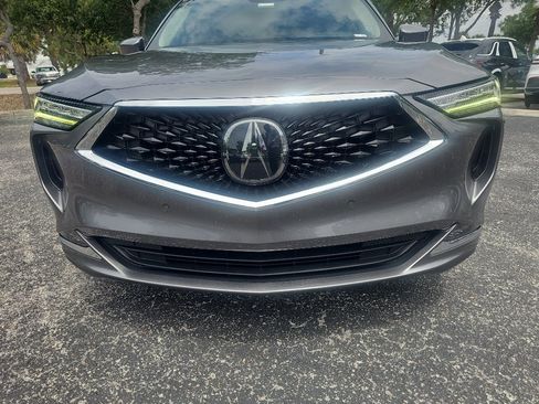 Used 2023 Acura MDX SH-AWD w/ Advance Package image 3