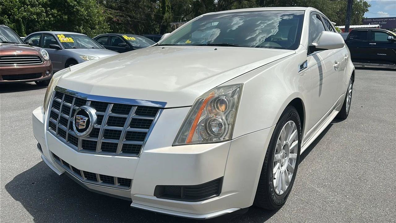 Used 2013 Cadillac CTS Luxury RWD image 3