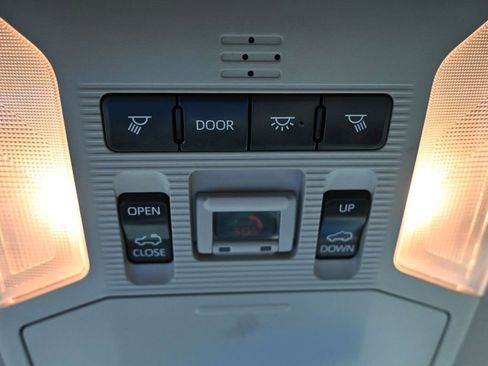 Used 2020 Toyota RAV4 XLE Premium FWD image 23