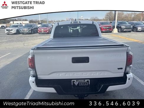 Used 2023 Toyota Tacoma TRD Sport w/ Technology Package image 11