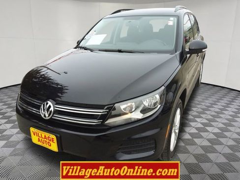 Used 2017 Volkswagen Tiguan S image 33