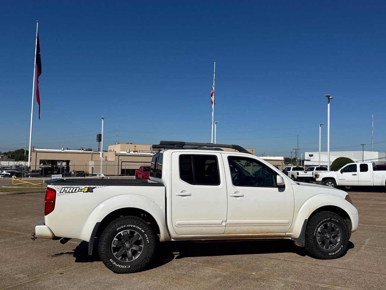 Used 2015 Nissan Frontier PRO-4X w/ Pro-4x Luxury Package AWD/4WD image 30