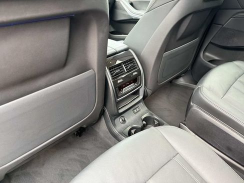 Used 2022 BMW X7 xDrive40i AWD/4WD image 16