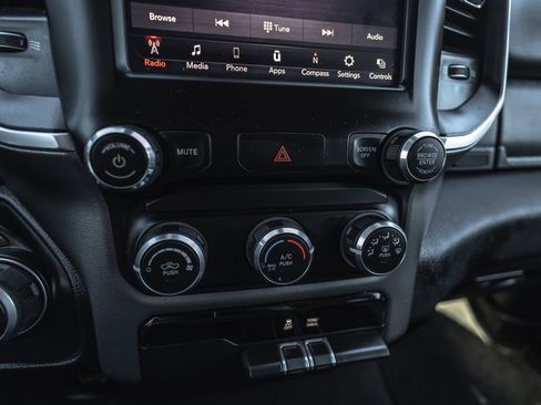 Used 2019 RAM 1500 Big Horn AWD/4WD image 16