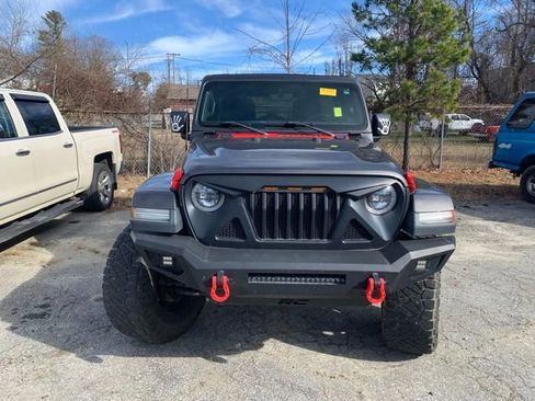 Used 2020 Jeep Wrangler Unlimited Sahara image 31