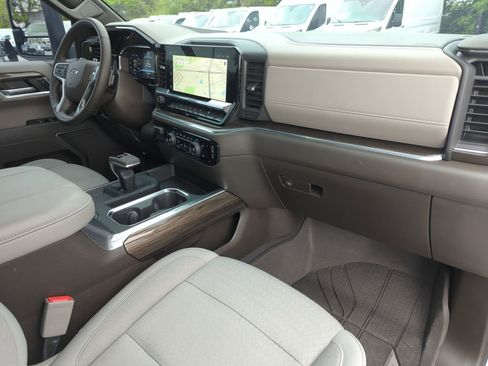 Used 2025 Chevrolet Silverado 1500 RST w/ Max Trailering Package AWD/4WD image 33