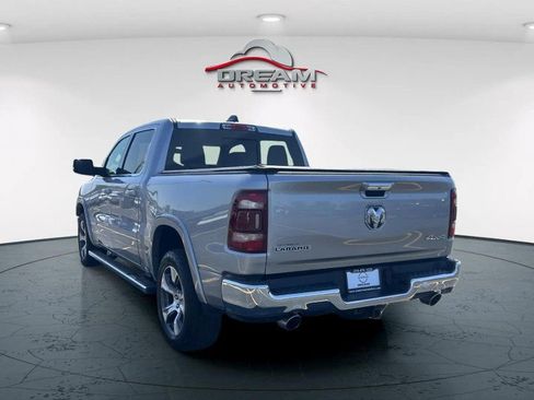 Used 2019 RAM 1500 Laramie AWD/4WD image 6