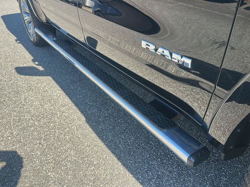 Used 2019 RAM 1500 Laramie w/ Sport Appearance Package AWD/4WD image 5