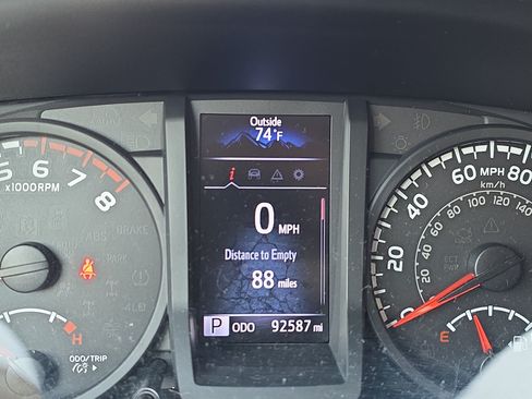 Used 2019 Toyota Tacoma SR w/ SR Convenience Package RWD image 7