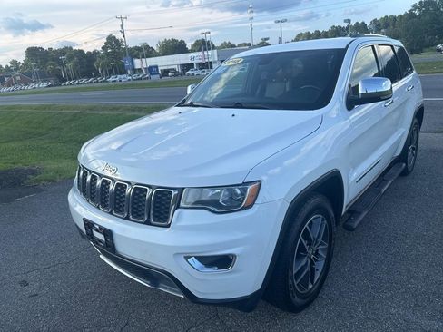 Used 2018 Jeep Grand Cherokee Limited image 4