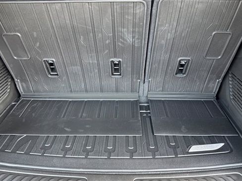 New 2026 GMC Yukon Elevation image 18