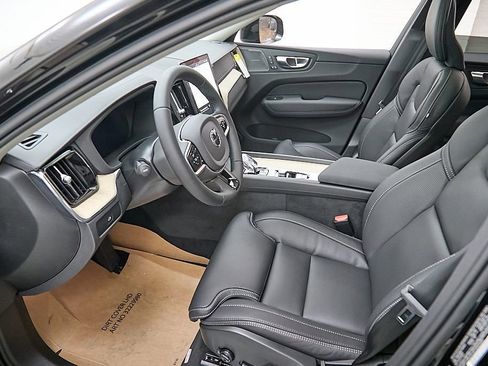 New 2026 Volvo XC60 B5 Ultra w/ Climate Package AWD/4WD image 16