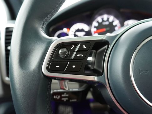 Certified 2023 Porsche Cayenne S AWD/4WD image 24