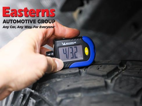 Used 2023 Jeep Wrangler Unlimited w/ Cold Weather Group AWD/4WD image 31