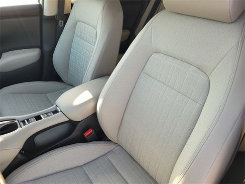 New 2026 Honda HR-V LX image 8