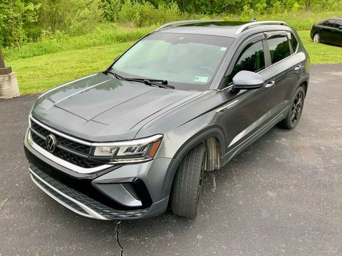 Used 2023 Volkswagen Taos SE AWD/4WD image 7