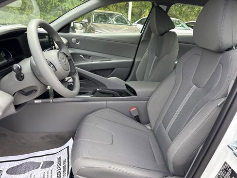 New 2026 Hyundai Elantra SE FWD image 10