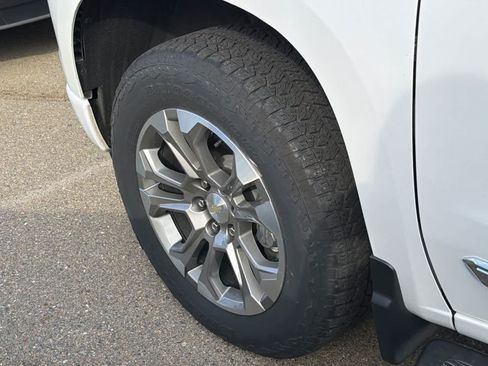 Used 2023 Chevrolet Silverado 1500 High Country w/ Max Trailering Package AWD/4WD image 21
