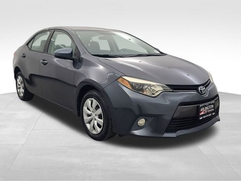 Used 2015 Toyota Corolla LE image 2