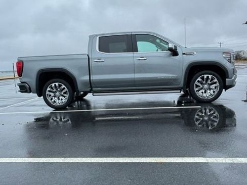 Used 2024 GMC Sierra 1500 Denali w/ Denali Reserve Package image 3