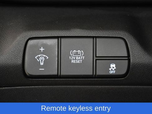 New 2025 Hyundai Elantra SEL image 9