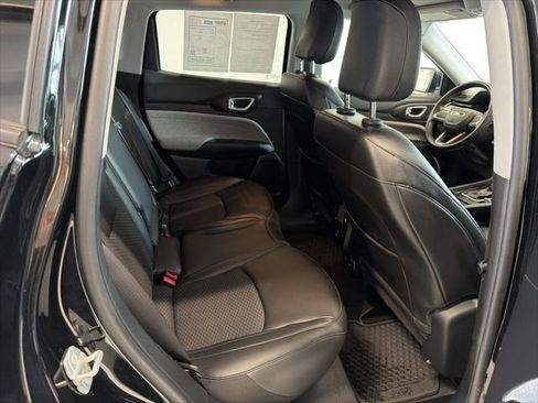 Used 2022 Jeep Compass Latitude w/ Convenience Group image 36