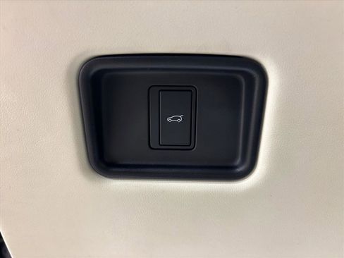 Used 2024 Land Rover Range Rover SE image 21