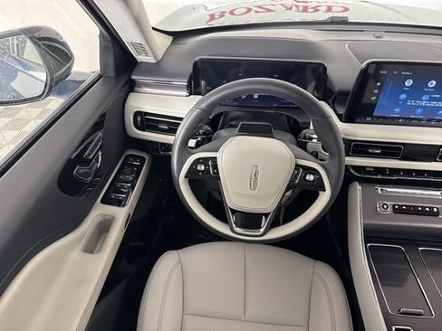 New 2025 Lincoln Aviator 2WD image 10