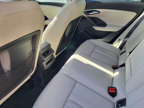 New 2025 Audi Q6 e-tron Premium image 8