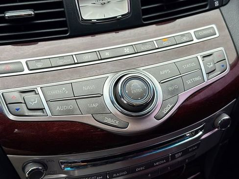 Used 2018 INFINITI Q70 L 3.7 image 18