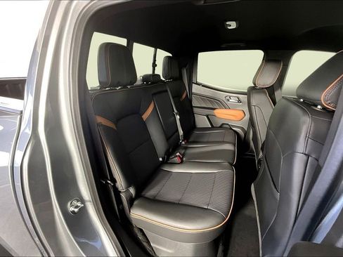 New 2026 GMC Canyon AT4 AWD/4WD image 10