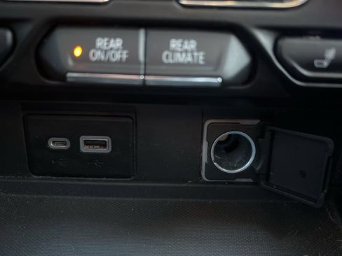 Used 2021 Chevrolet Tahoe LT AWD/4WD image 31