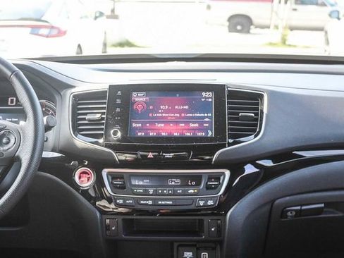 Used 2023 Honda Ridgeline Black Edition image 19