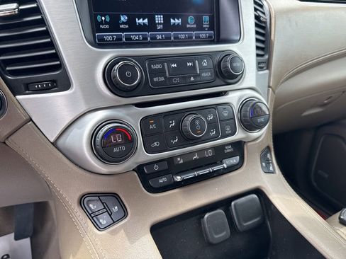 Used 2019 GMC Yukon XL SLT w/ Premium Edition AWD/4WD image 21