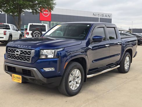 Used 2023 Nissan Frontier SV w/ SV Convenience Package RWD image 7