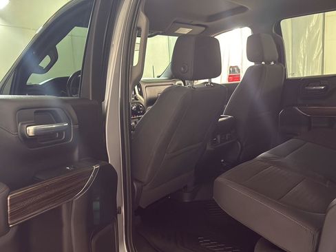 Used 2021 Chevrolet Silverado 1500 LT Trail Boss w/ Convenience Package II AWD/4WD image 9
