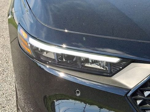 Certified 2025 Honda Accord EX-L image 9