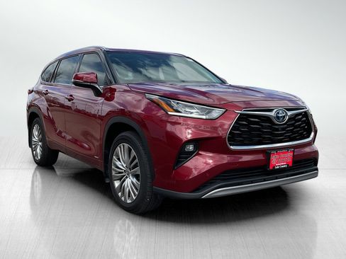 Used 2022 Toyota Highlander Limited AWD/4WD image 7