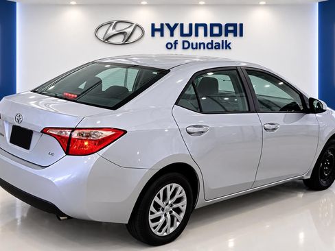 Used 2017 Toyota Corolla LE w/ Carpet Mat Package (TMS) FWD image 4