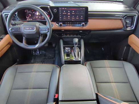 Used 2024 GMC Canyon AT4 w/ Technology Package image 13