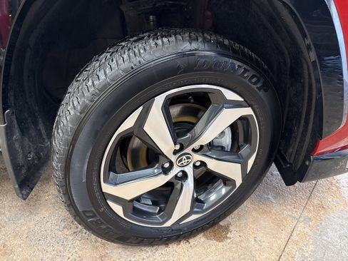 Used 2024 Toyota RAV4 SE w/ Weather & Moonroof Package image 13